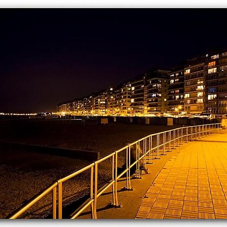 Chalet Aan Zee Hotel De Haan Exterior photo